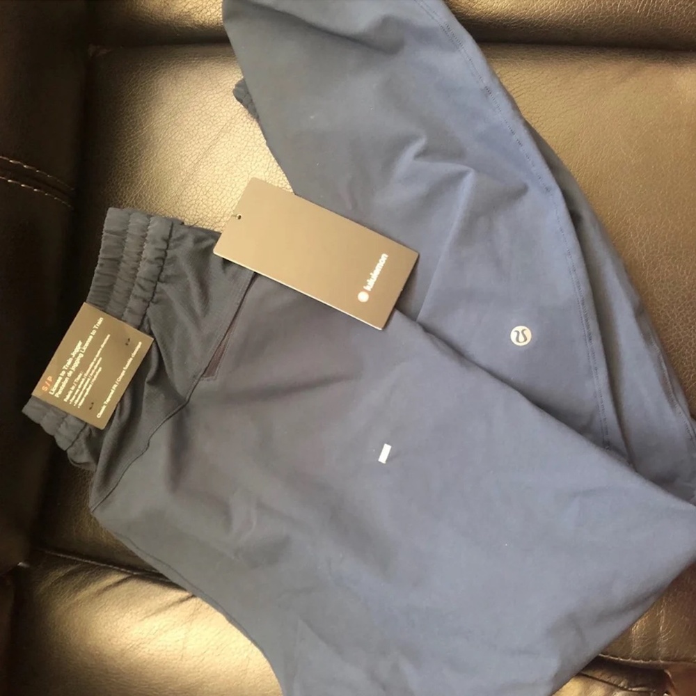 Lululemon Men’s License to Train Jogger Navy S Small NWT!